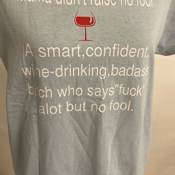 WOMEN’S graphic T-shirt. Size M NWT - Picture 2 of 3